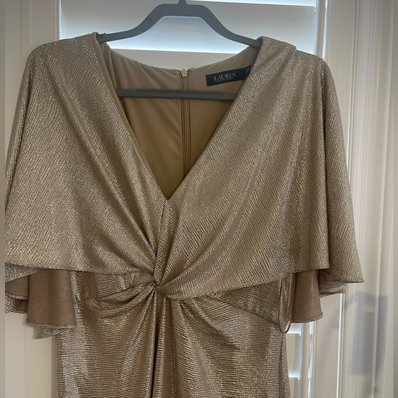 Evening gown. - Picture 7 of 8